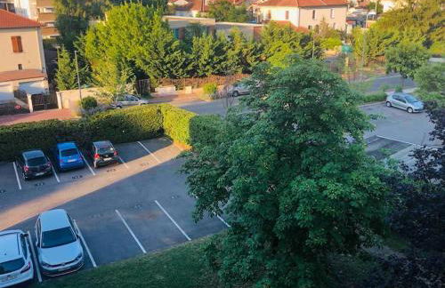 Bel Appartement spacieux T4 avec 2 Parkings privée Gratuit - Foto 8