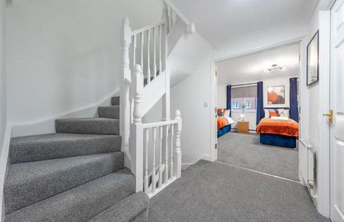 Luxury 5 Bed House - Free Parking - Perfect For Contractors & Families - Foto 16