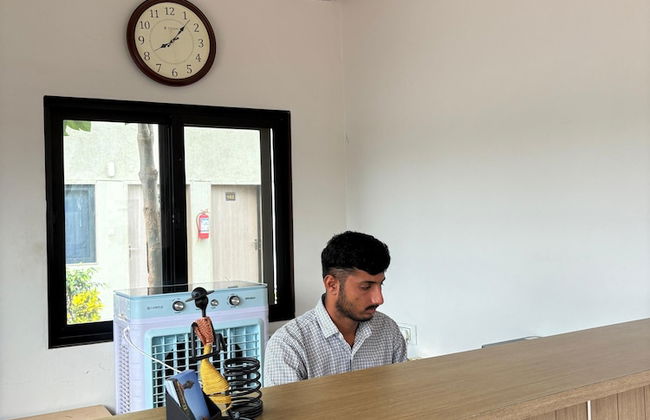 Unity Sunrise Resort Best Hotel Near Statue of Unity - Foto 3