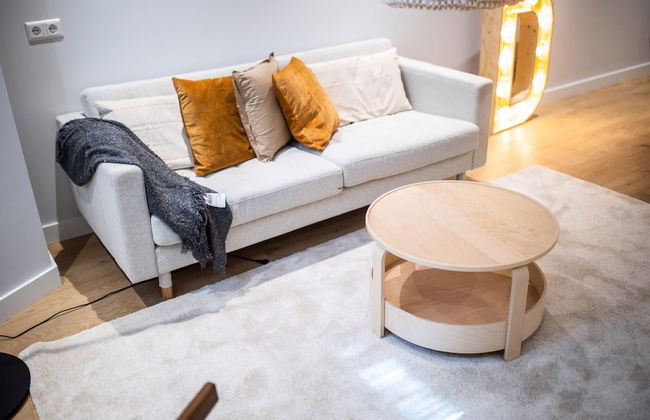 Souterrain 2BR Serviced Apartment - Photo 40