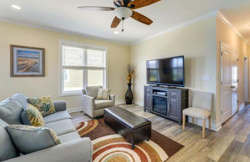 Emerald Isle Getaway with Decks and Beach Views! - Foto 11