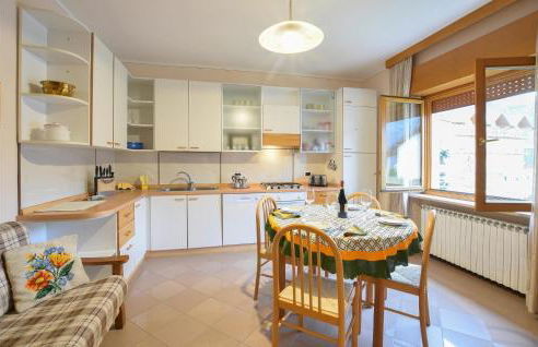 Nice Apartment In Sovramonte With Wifi - Foto 6