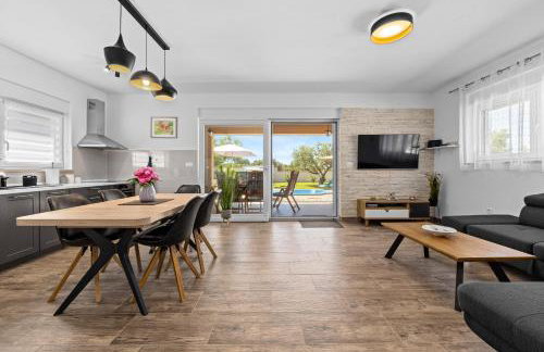 Villa Sunny Olive - Photo 47