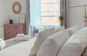 Seapink, Kingsand; luxury Cornish cottage with seaviews, bbq & paddleboards - Photo 22