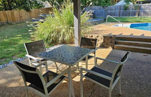 Luxury Pool with King beds Near Shops and Dining - Foto 3