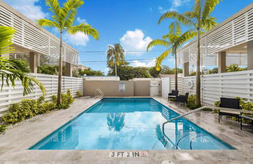 Resort-Style 1 Bed Condo with Pool Parking Rooftop & Gym - Foto 1