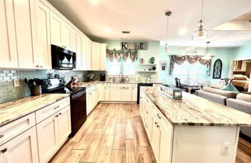 2 Fins Up, Beach Home, Private Pool , Golf Cart, 6 beds - Foto 60