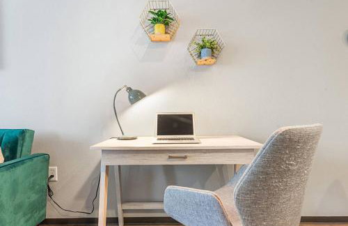 5-Star Irvine | Luxe 2BR w/ Pool, Gym & Parking - Foto 4