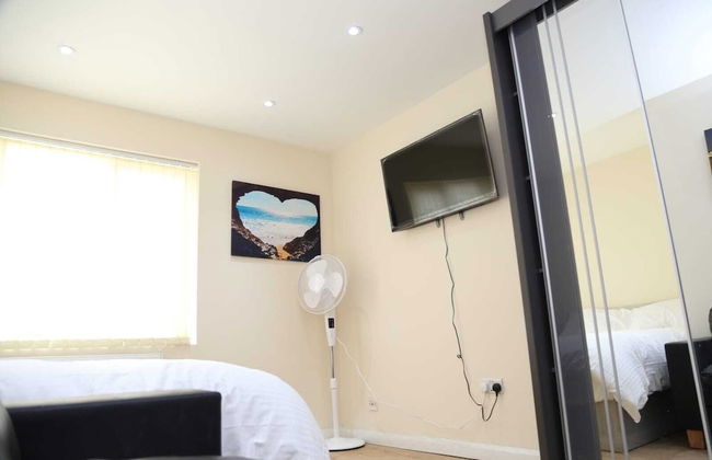 Budget 4-bedrooms In Thamesmead - Foto 10