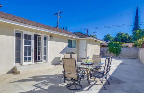 Beautiful Remodel 3 Bedroom 2 bathroom Home with Pool & Jacuzzi - Foto 12