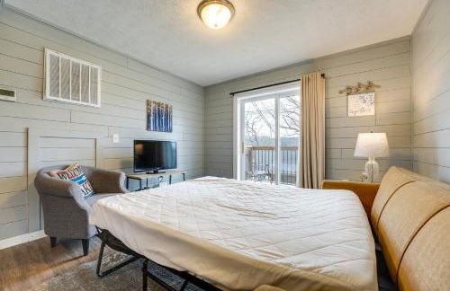 Walk to Lake and Trails Cape Fair Retreat with Grill! - Foto 6