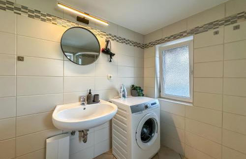 R und S Apartments Stylische Wohnung I Küche I Parkplatz I Smart TV - Photo 23