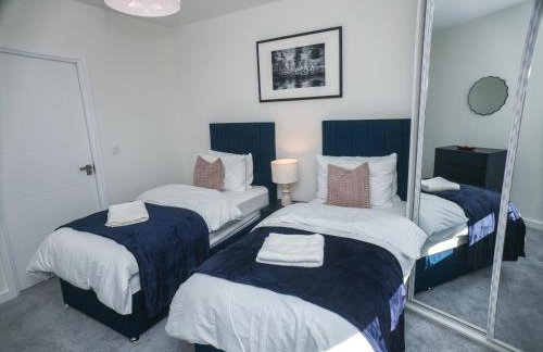Little Haven Thames view Free Parking Closer to Heathrow - Foto 1