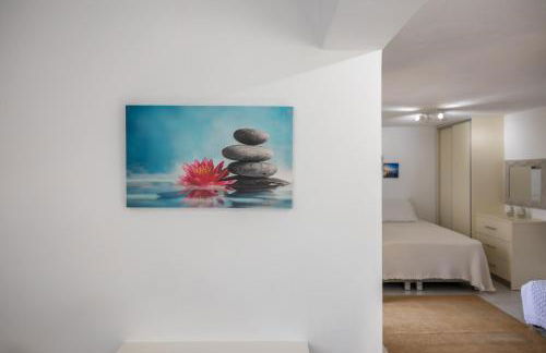 Lydia's West Apartment - Photo 3