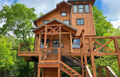 Skyview Treehouse by Amish Country Lodging - Photo 18