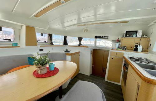 Barco para dormir sobre el Mar - Foto 2