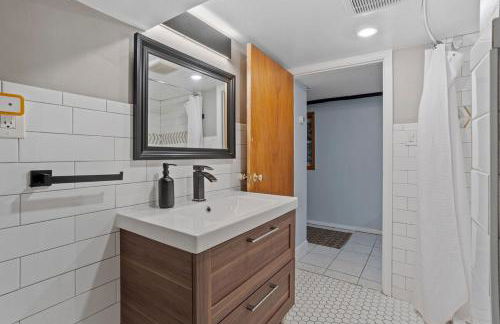 Luxury 8 Bedroom House, Steps to Tropicana, Beach and Boardwalk! - Foto 33