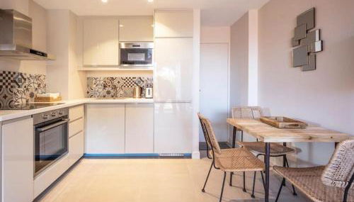 Appartement entièrement rénové avec Terrasse - Foto 5, stove, dishwasher, pet friendly, minibar