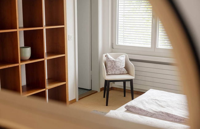 Luxury Apartment With Smart TV Free Parking Large Garden - Photo 3