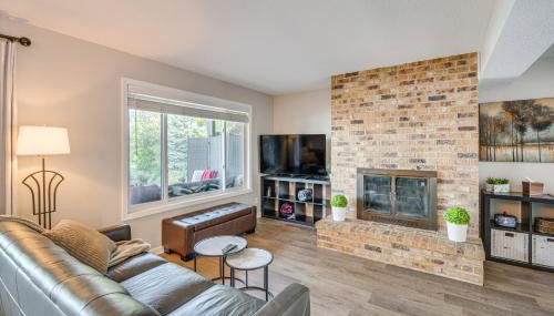 Riverfront Champlin Townhome with Deck and Water View! - Foto 5