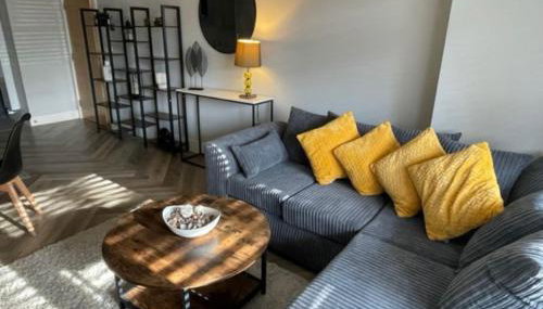 Solihull Flat For 2 with Fast WiFi with Free Secured Parking - Foto 3