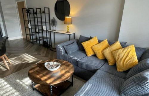 Solihull Flat For 2 with Fast WiFi with Free Secured Parking - Foto 3