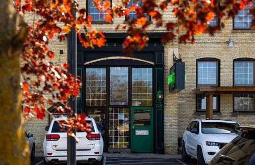 Top of The Peak: Downtown Gem! Steps to Beach - Foto 50