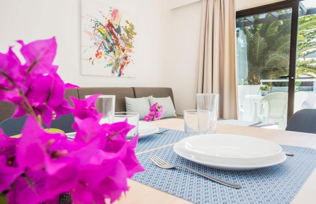 Apartamentos Los Tulipanes - Photo 23