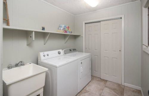 Walk to Sugar Mountain Resort | Cabin | Hot Tub - Foto 71