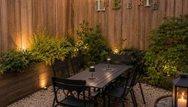 La Liberté, Loft 90 m2 rénové centre-ville, terrasse amenagee, jeux & parking - Foto 2