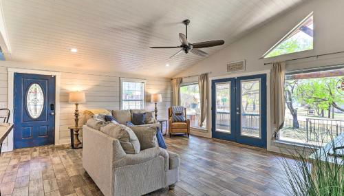 Charming Burnet Cottage with Lake View and Porch! - Foto 4