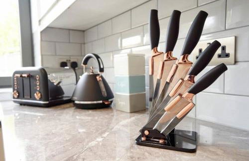 Home from home - 4 Double Bed House with Parking - Foto 5