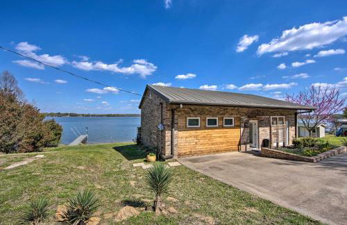 Modern Cedar Creek Lake Retreat with Panoramic View! - Foto 18