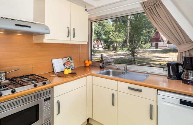 Bungalow in Bospark 't Wolfsven Near Nature - Photo 3