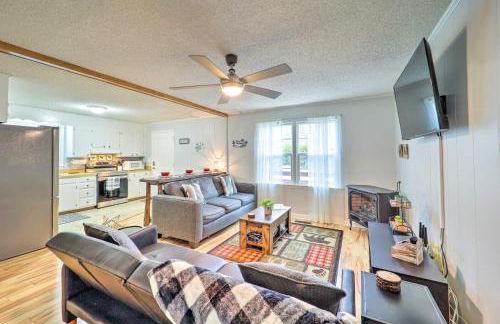 Newland Gem in Golf Community with Pool Access! - Foto 1