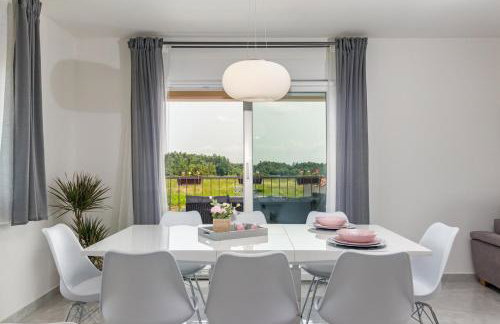 Family holiday house with private pool and playground - Foto 11