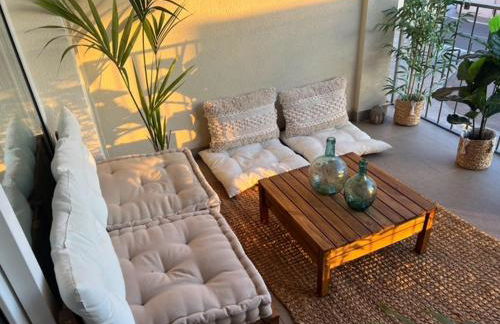 Beachfront, Sea views, Terrace and Parking! - Foto 16