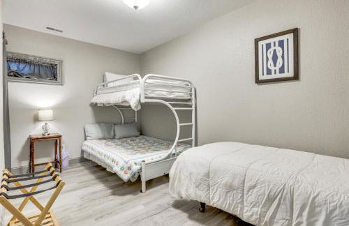 Waterfront Lake of the Ozarks Home with Private Dock - Foto 22