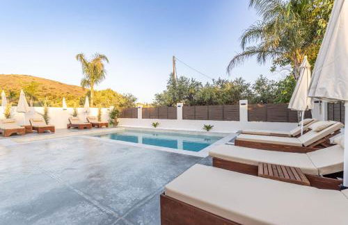 Infinity Holiday Villas - Private Pool, close to Kalamaki Centre, by ZanteWize - Foto 75