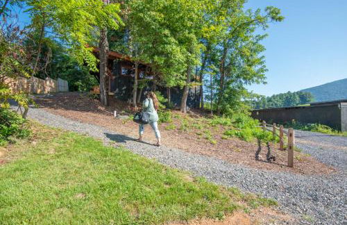 1 Mile to Downtown West Jefferson Camping Cabin #7 - Foto 14