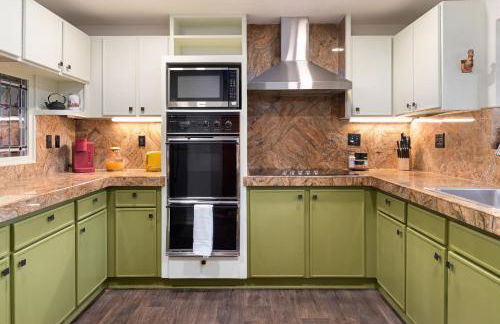 Artist Haven Meets Bali-esque Pool And Garden - Foto 15