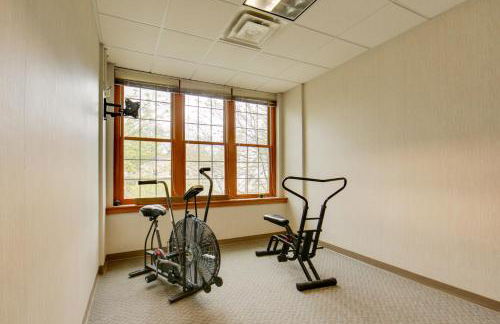 New Kensington Apt Near Parks Pets Welcome! - Foto 18