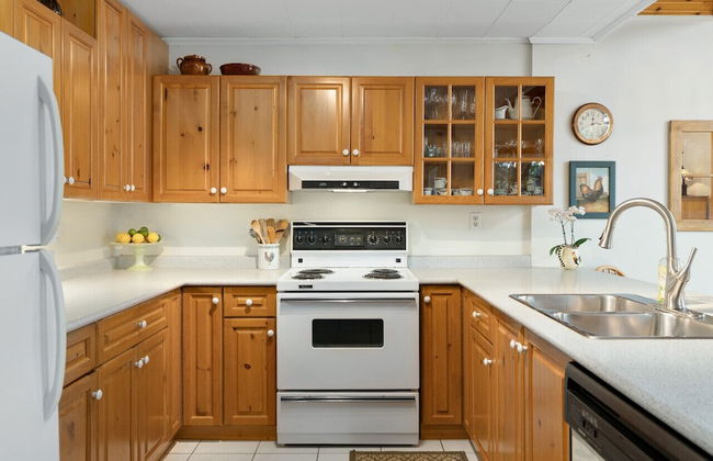 Bear Essentials Lakefront Hideaway - Foto 9