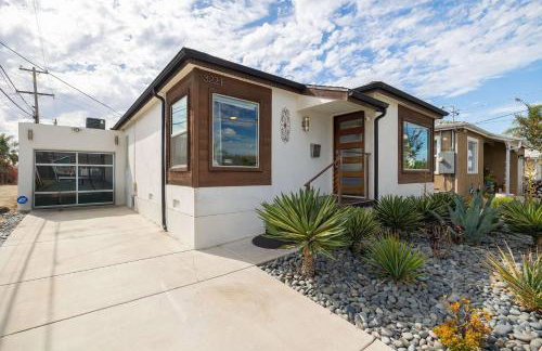 Central Location Gym Hot Tub Villa - Photo 41
