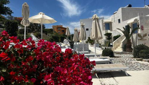 Villa - Sleeps 10 - Pool - Garden - Parking - Foto 5