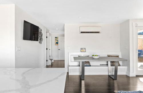 Poolside Chic by the Sea - Foto 10