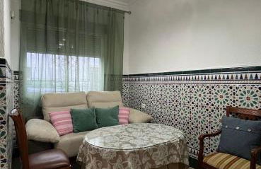 Casa amplia a un paso de Sevilla - Photo 2