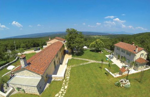 Awesome Home In Labin With Sauna - Photo 18