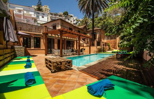 Villa Regionalista principios Siglo XX 1919 -Pedregalejo-Baños del Carmen-A UNOS METROS DEL MAR!!! PISCINA CLIMATIZADA BAJO PETICION - Photo 1