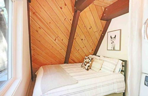 Mid Century Modern Cabin - The Tahoe A-Frame - Foto 12